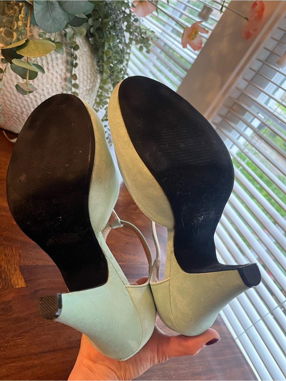 Mint Green Retro T-Strap Heels - Size 10 - Picture 7 of 9